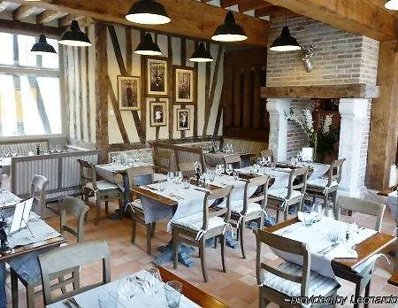 Hotel Du Grand Cerf & Lyons-la-Forêt