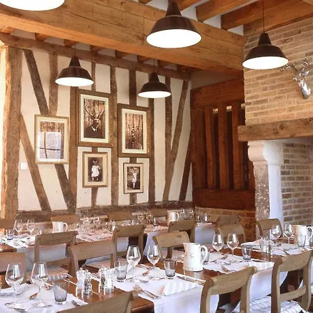 Du Grand Cerf & מלון 3*