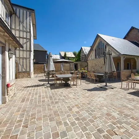 ホテル Du Grand Cerf & リヨン・ラ・フォレ